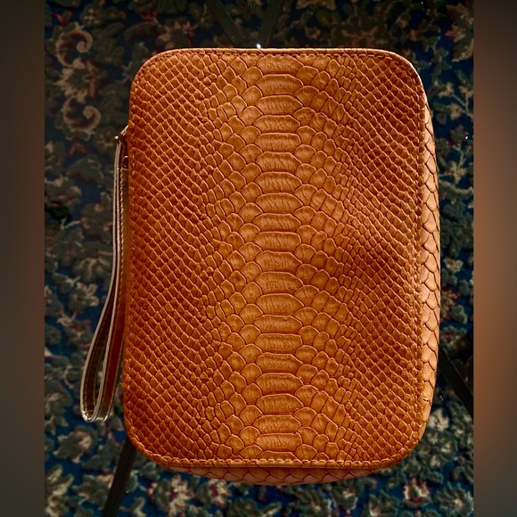 Trish Mc Evoy Makeup bag Zip Around Faux leather snakeskin brown - Picture 3 of 17